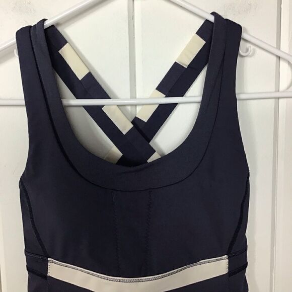 Lululemon Tank Navy & Cream Striped "Stuff Your Bra" Athleisure Tank, Size - 4 - Picture 4 of 8